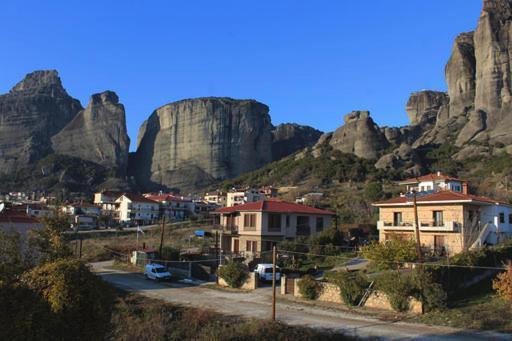 In The Shadow Of Meteora Apartment Kalambaka Exterior photo