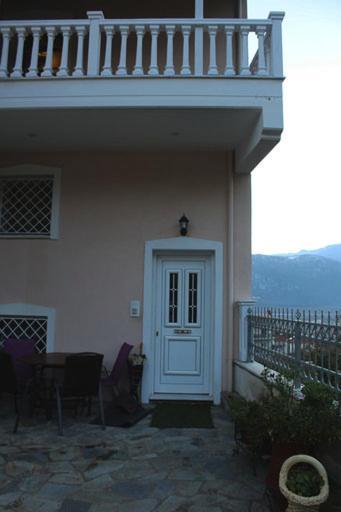 In The Shadow Of Meteora Apartment Kalambaka Exterior photo
