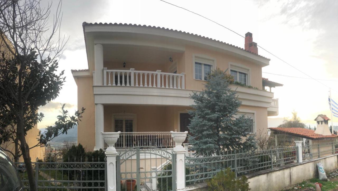 In The Shadow Of Meteora Apartment Kalambaka Exterior photo